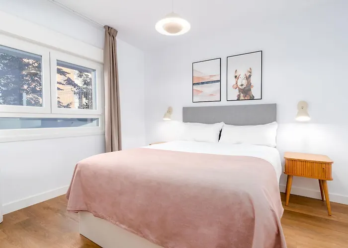 Limehome Calle Postigo Bajo