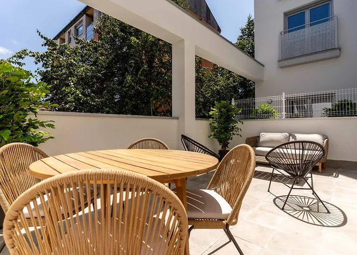 Limehome Calle Postigo Bajo