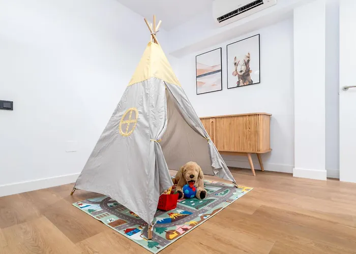 Limehome Calle Postigo Bajo *